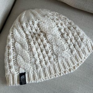 The North Face Minna Cable Knit Beanie, Ivory, Excellent Condition